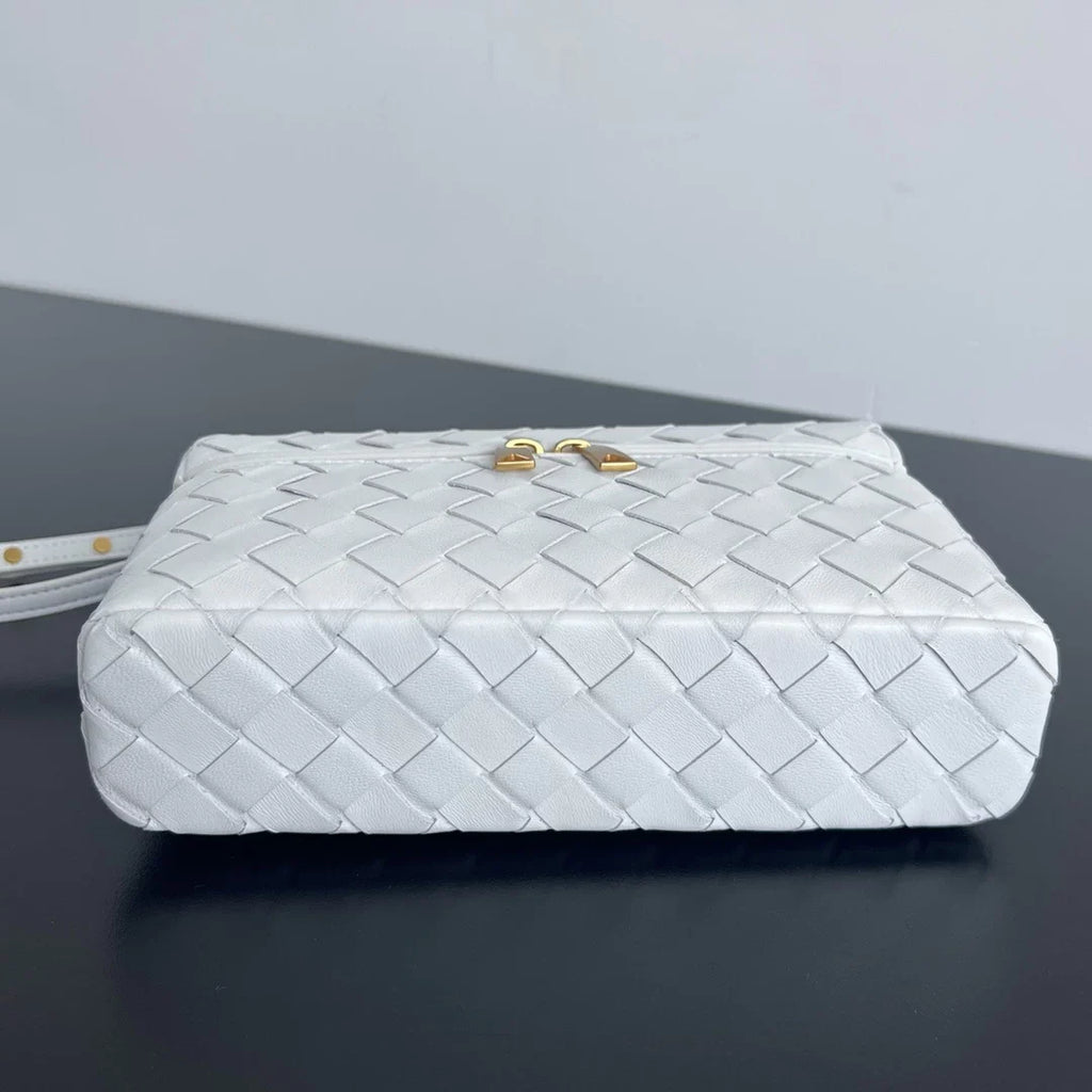 Bottega Veneta Bang Bang Vanity Case 789109 Calfskin white