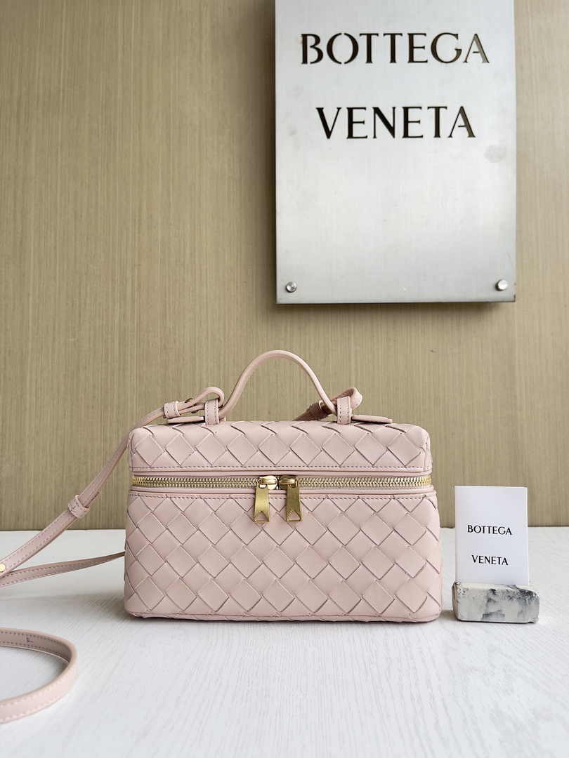 Bottega Veneta Bang Bang Vanity Case 789109 Powder Pink