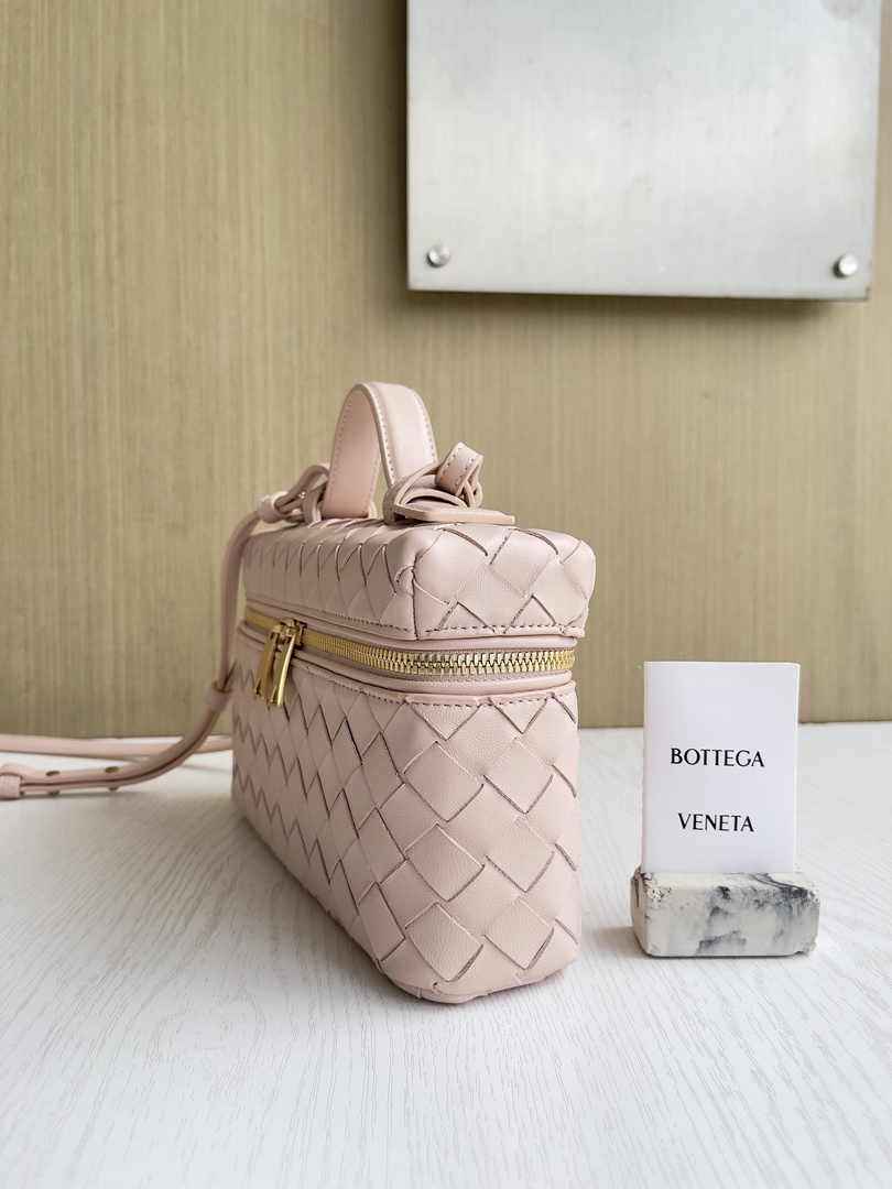 Bottega Veneta Bang Bang Vanity Case 789109 Powder Pink