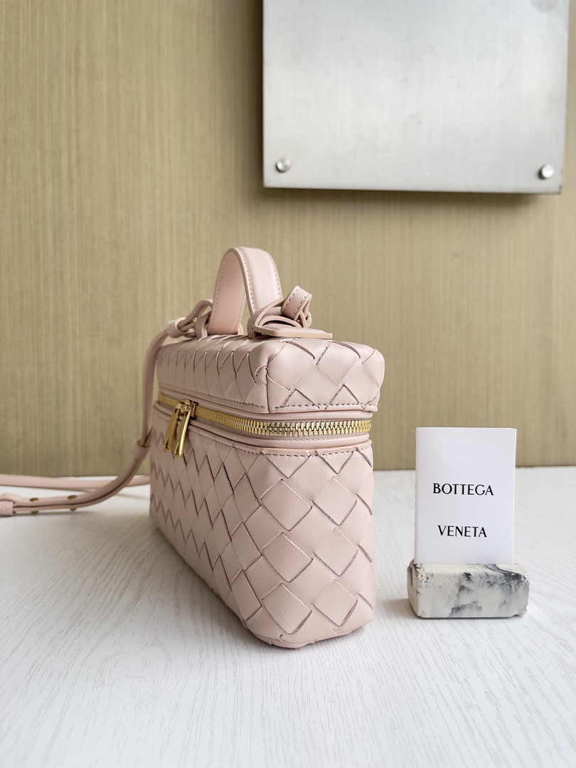 Bottega Veneta Bang Bang Vanity Case 789109 Powder Pink