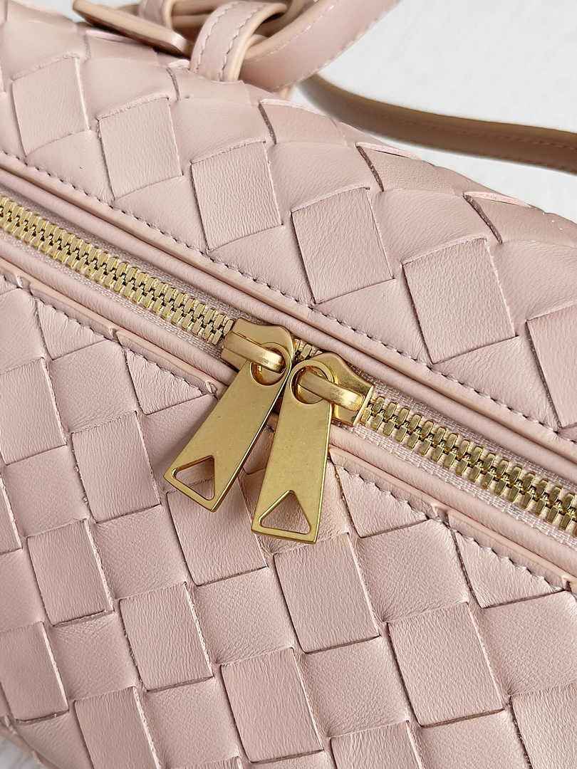 Bottega Veneta Bang Bang Vanity Case 789109 Powder Pink