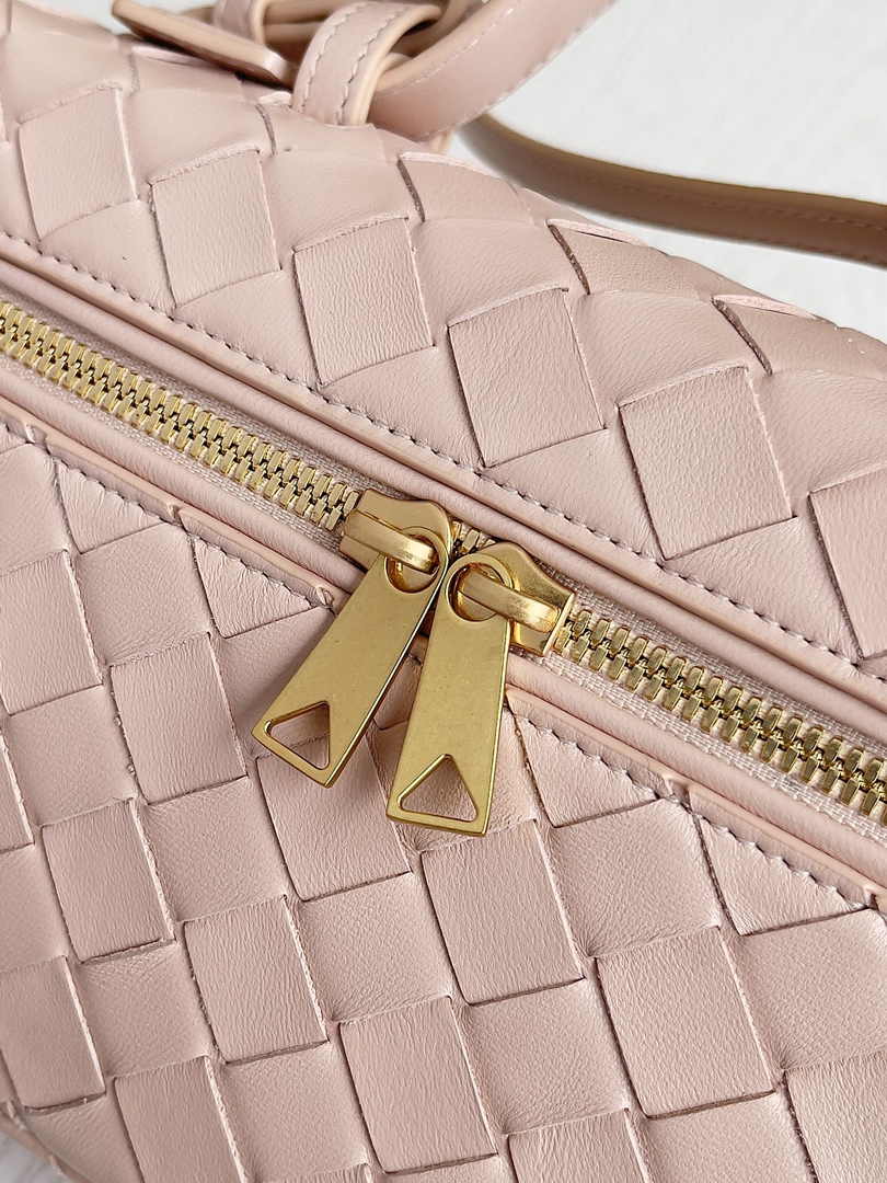 Bottega Veneta Bang Bang Vanity Case 789109 Powder Pink