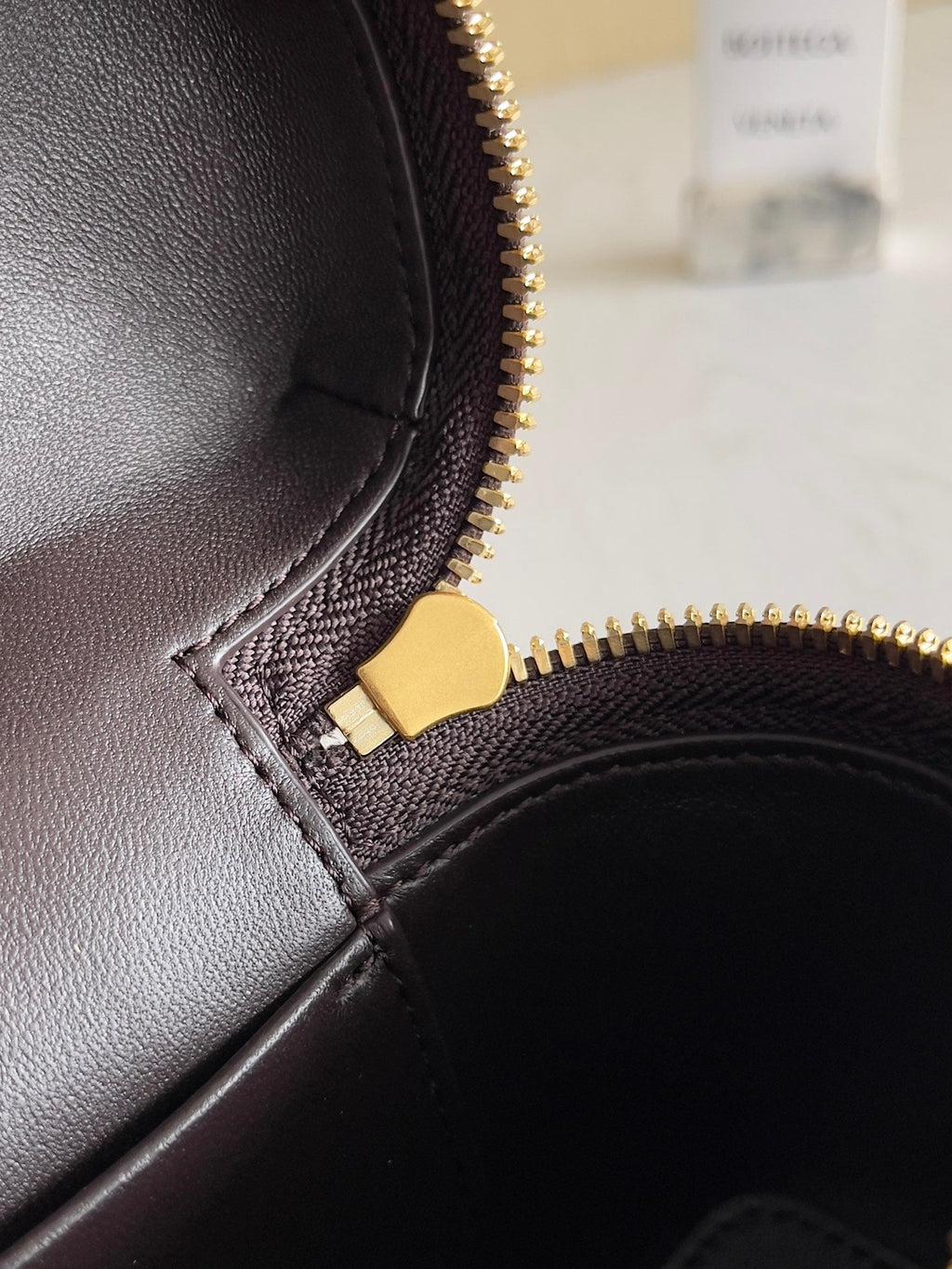 Bottega Veneta Bang Bang Vanity Case 789109 Brown
