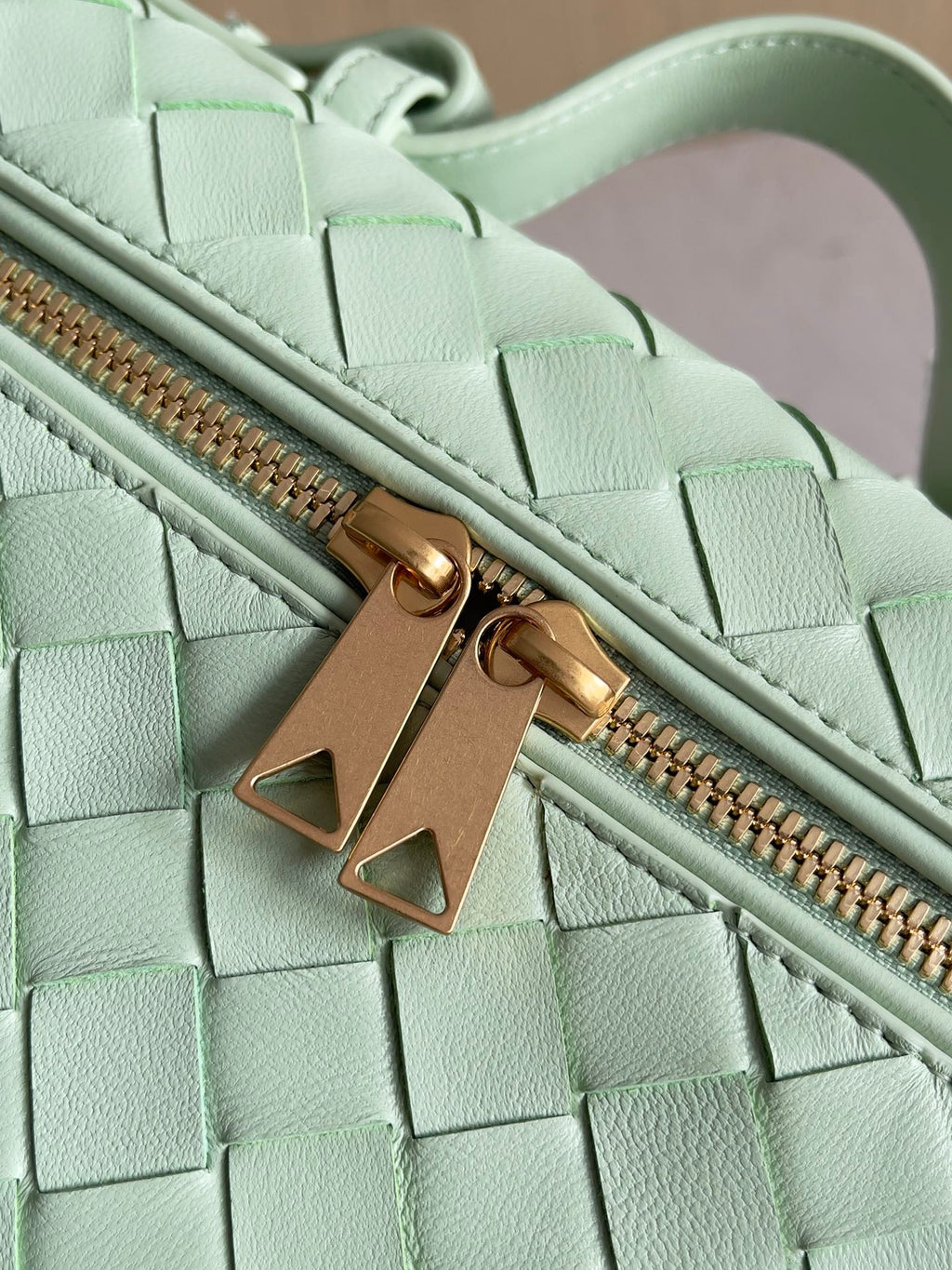 Bottega Veneta Bang Bang Vanity Case 789109 Light Green