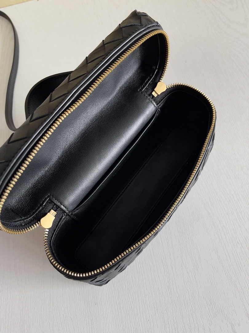 Bottega Veneta Bang Bang Vanity Case 789109 Black