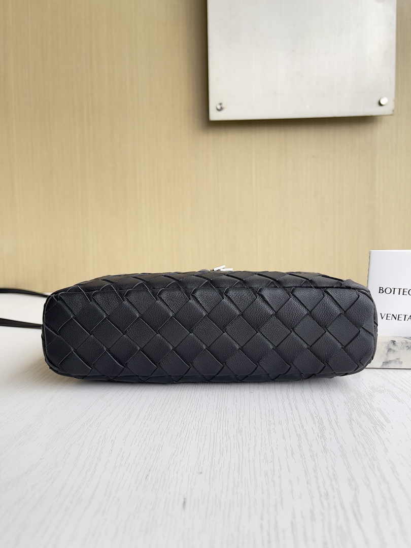 Bottega Veneta Bang Bang Vanity Case 789109 Black Silver