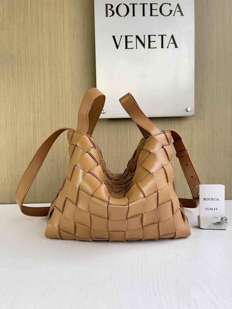 Bottega Veneta Bowling Cassette Bag 730327 Lambskin Brown