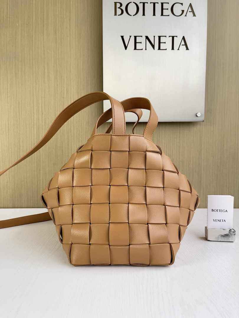 Bottega Veneta Bowling Cassette Bag 730327 Lambskin Brown