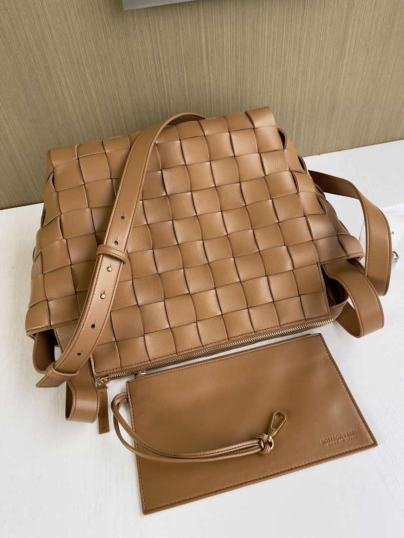 Bottega Veneta Bowling Cassette Bag 730327 Lambskin Brown
