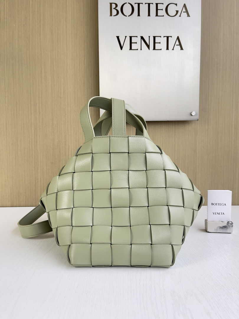 Bottega Veneta Bowling Cassette Bag 730327 Lambskin Light Green