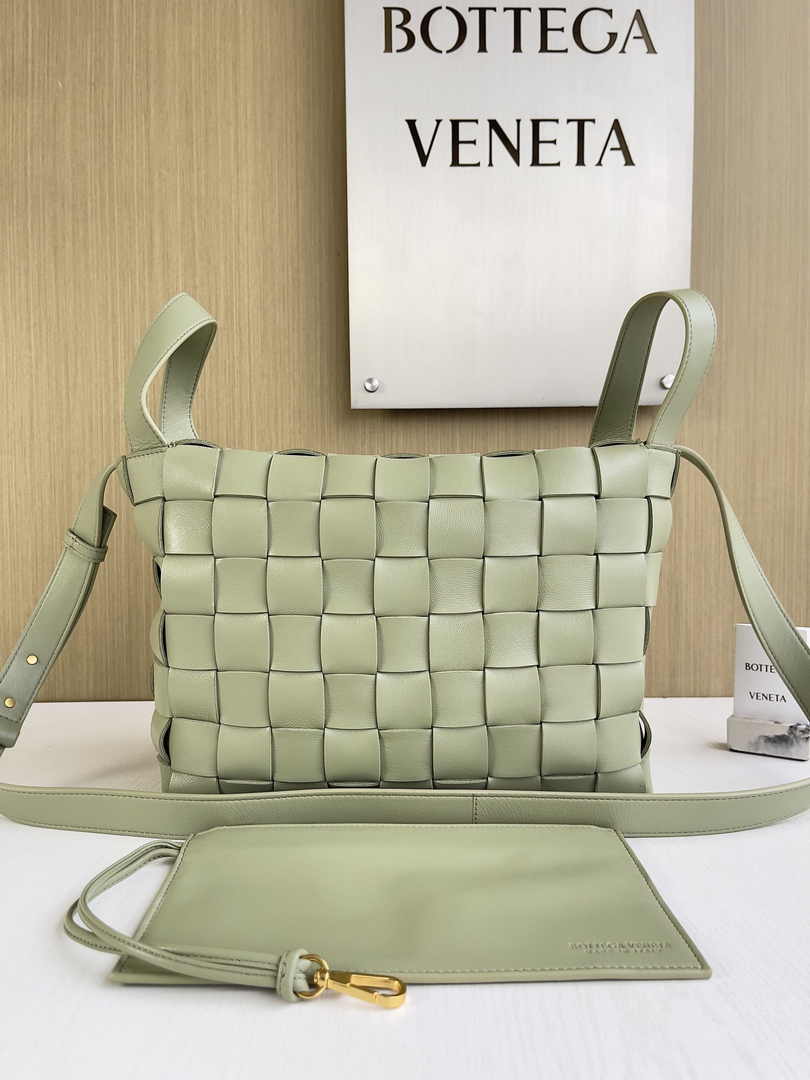 Bottega Veneta Bowling Cassette Bag 730327 Lambskin Light Green
