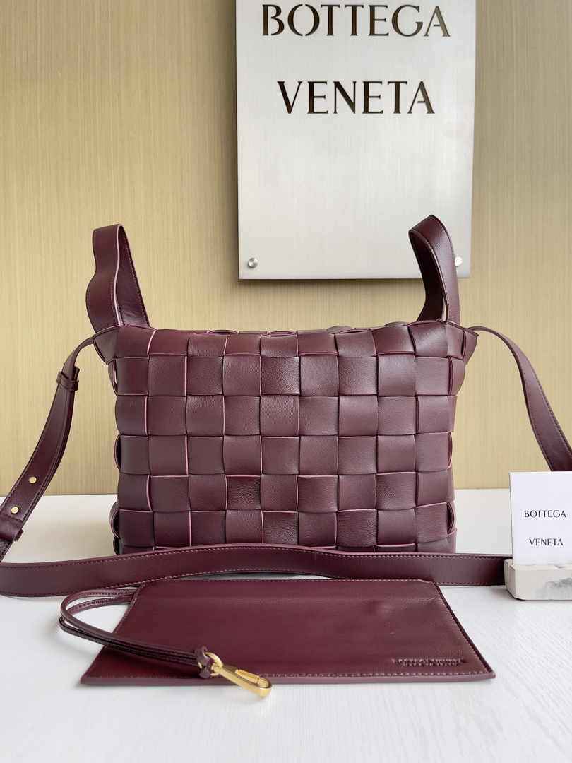 Bottega Veneta Bowling Cassette Bag 730327 Lambskin Wine Red