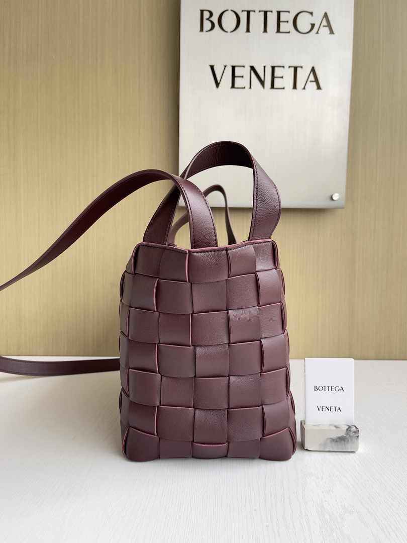 Bottega Veneta Bowling Cassette Bag 730327 Lambskin Wine Red