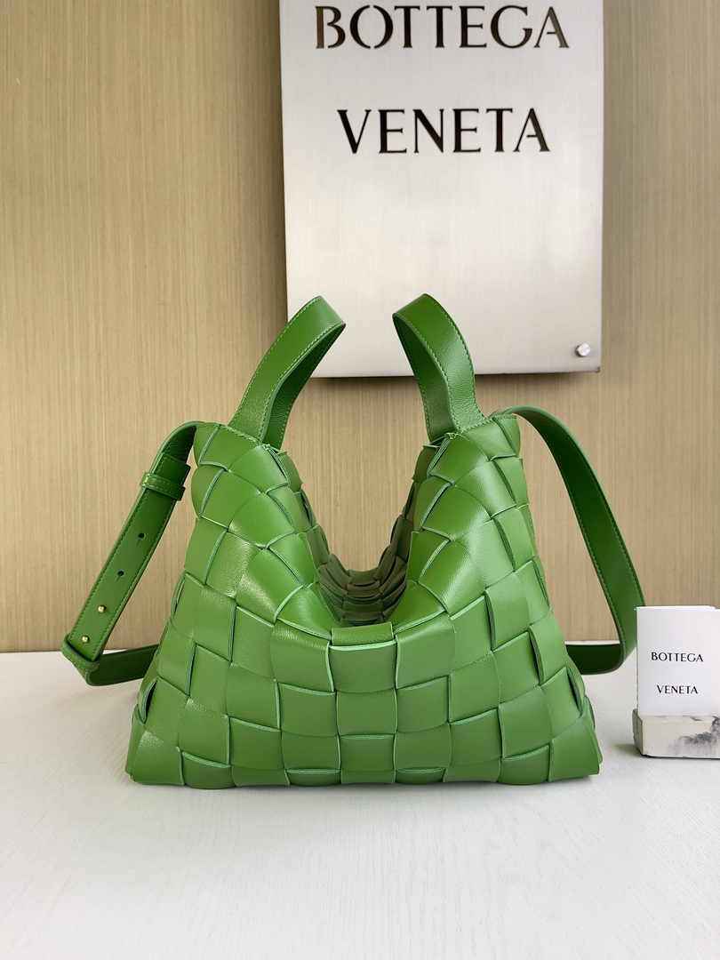 Bottega Veneta Bowling Cassette Bag 730327 Lambskin Green