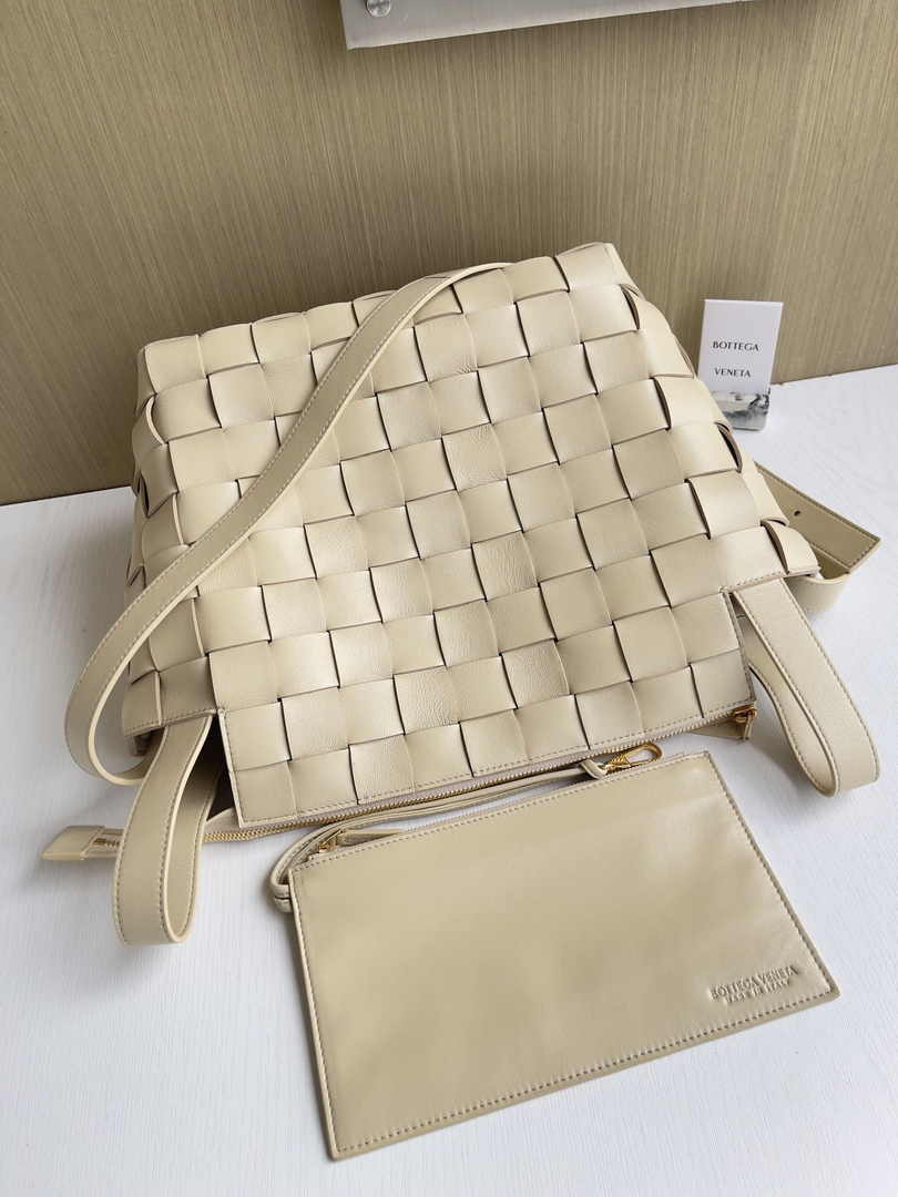 Bottega Veneta Bowling Cassette Bag 730327 Lambskin Dark Beige