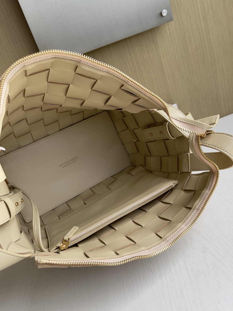 Bottega Veneta Bowling Cassette Bag 730327 Lambskin Dark Beige