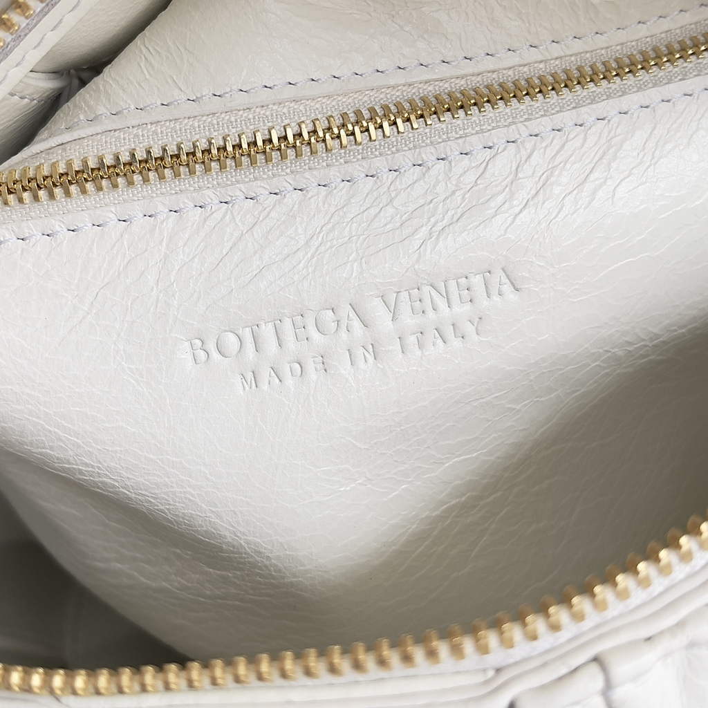 Bottega Veneta BV 717090 Brick Cassette In White