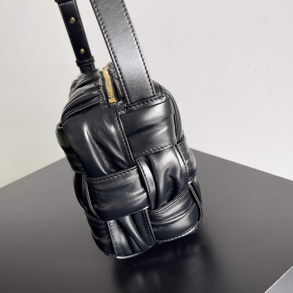 Bottega Veneta BV 717090 Brick Cassette In Black