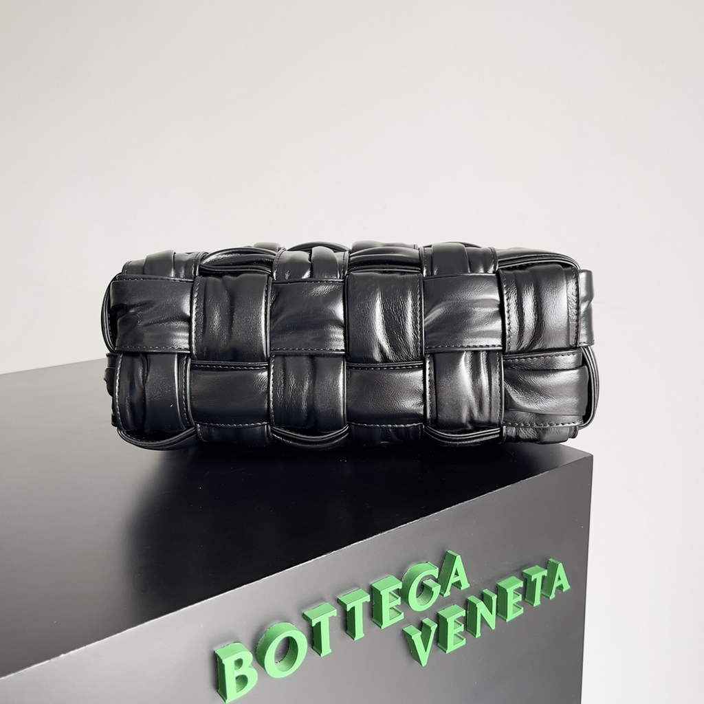Bottega Veneta BV 717090 Brick Cassette In Black