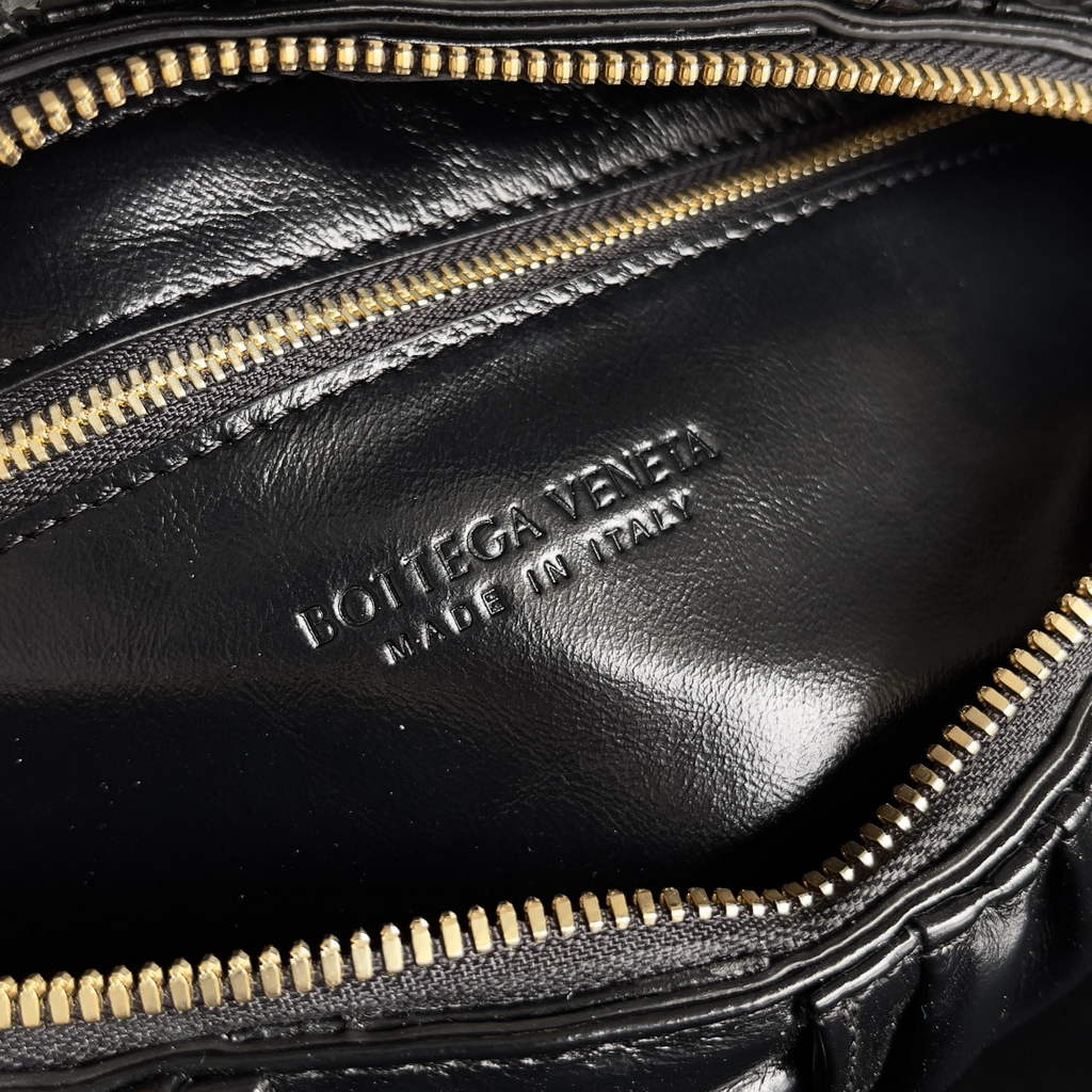 Bottega Veneta BV 717090 Brick Cassette In Black