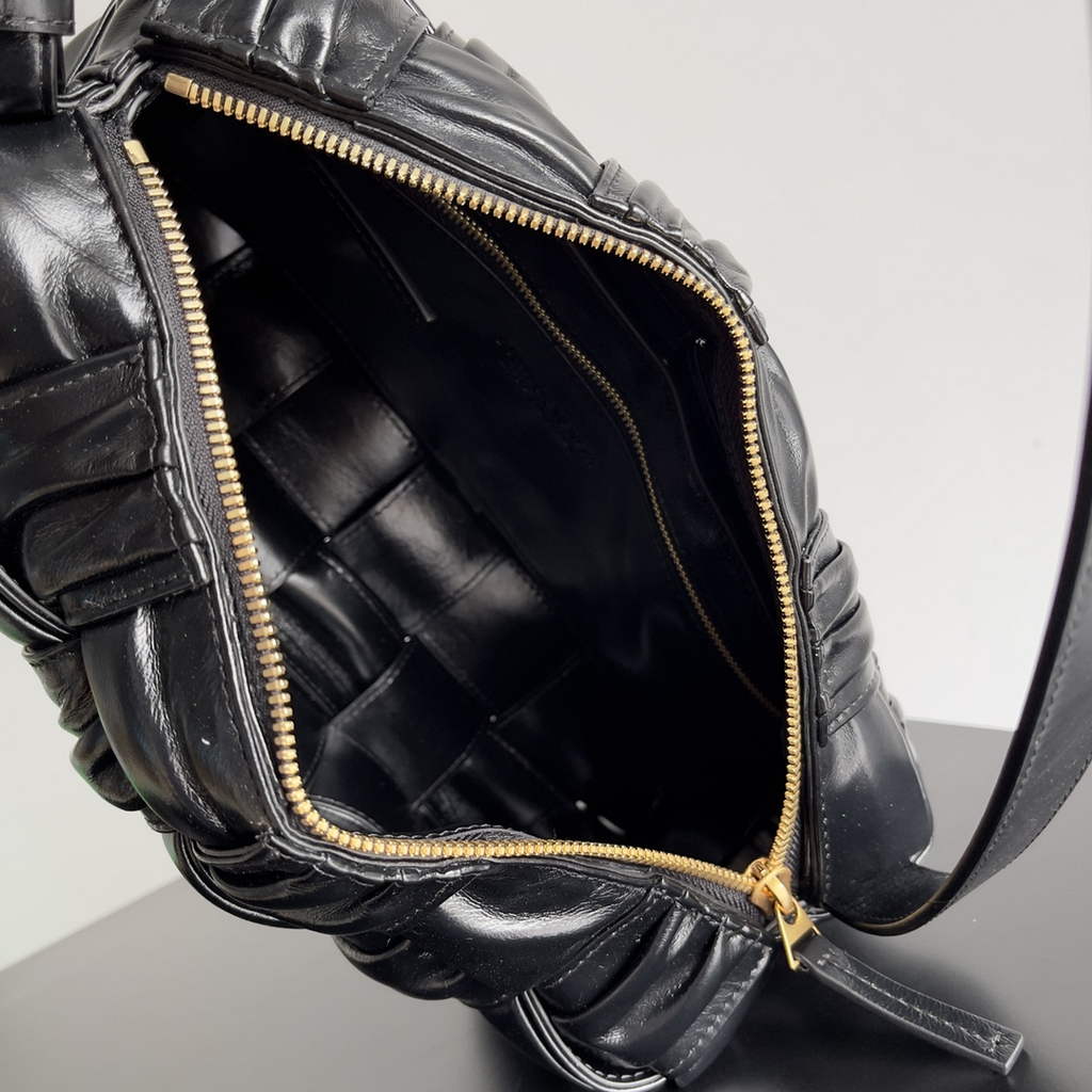 Bottega Veneta BV 717090 Brick Cassette In Black
