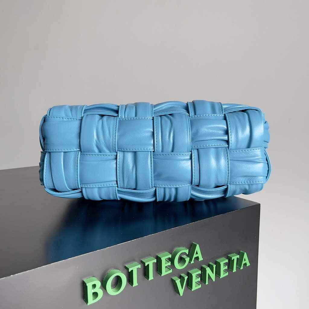 Bottega Veneta BV 717090 Brick Cassette In Blue