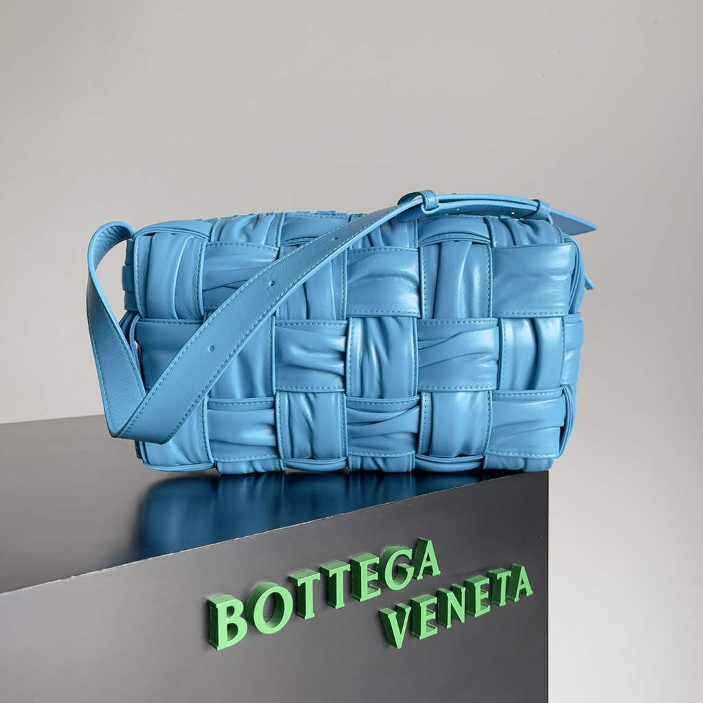 Bottega Veneta BV 717090 Brick Cassette In Blue