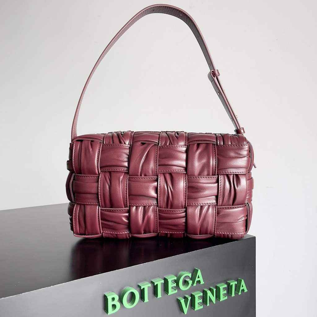 Bottega Veneta BV 717090 Brick Cassette In Wine Red
