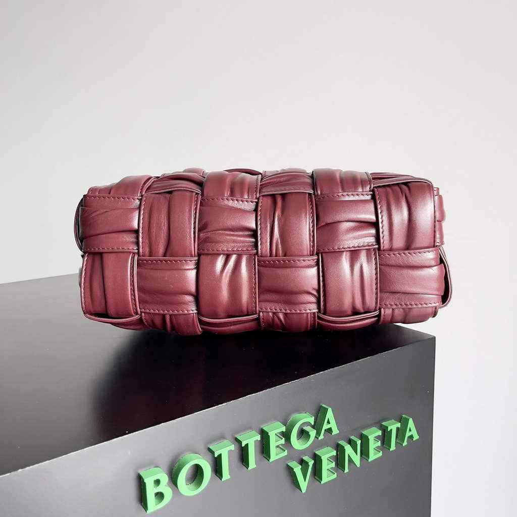 Bottega Veneta BV 717090 Brick Cassette In Wine Red