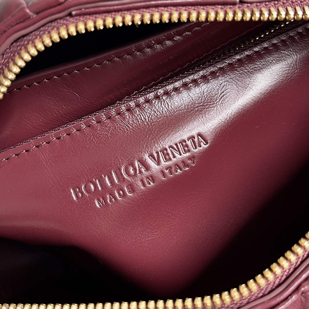 Bottega Veneta BV 717090 Brick Cassette In Wine Red