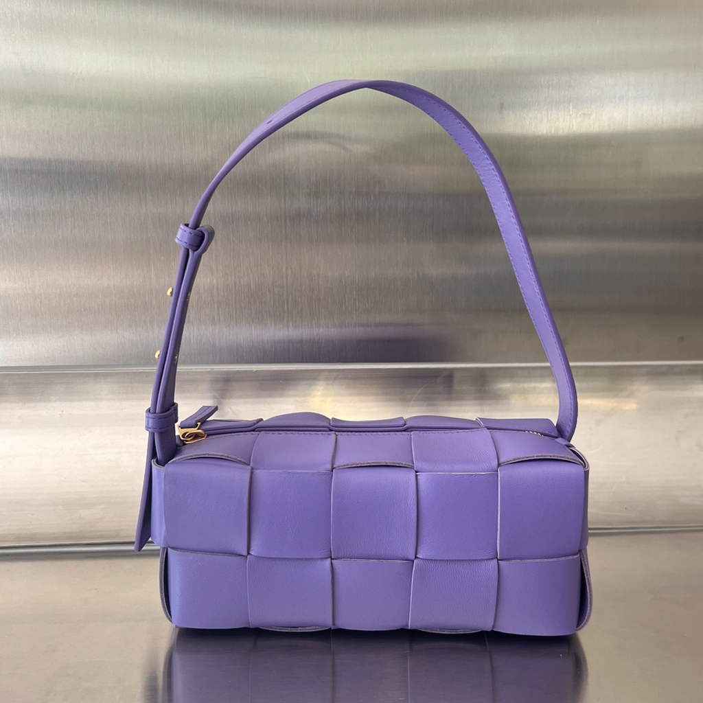Bottega Veneta BV 729166 Small Brick Cassette In Purple