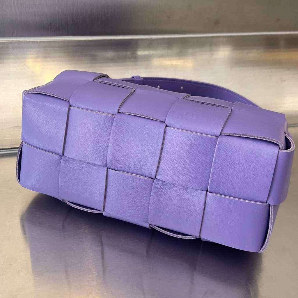 Bottega Veneta BV 729166 Small Brick Cassette In Purple