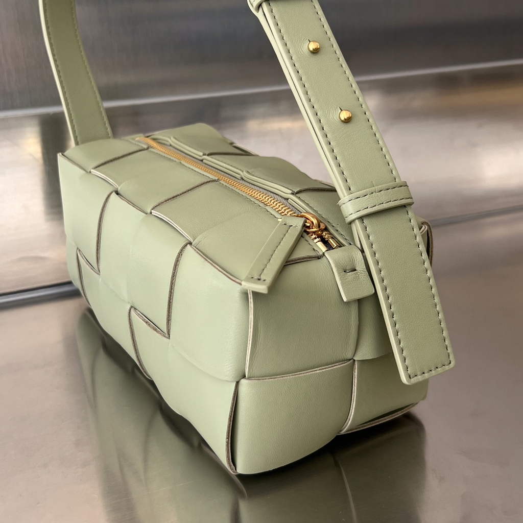 Bottega Veneta BV 729166 Small Brick Cassette In Light Green