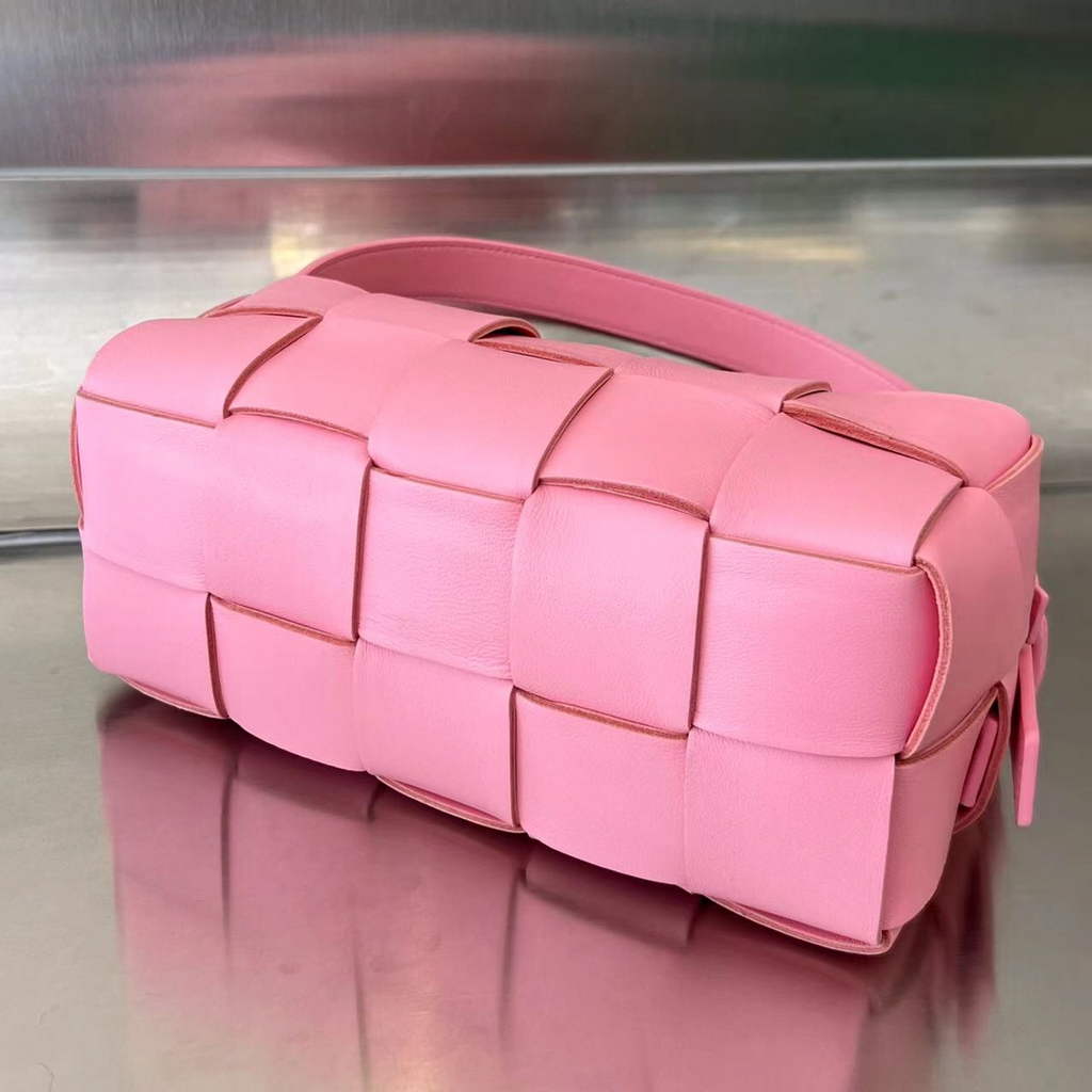 Bottega Veneta BV 729166 Small Brick Cassette In Pink
