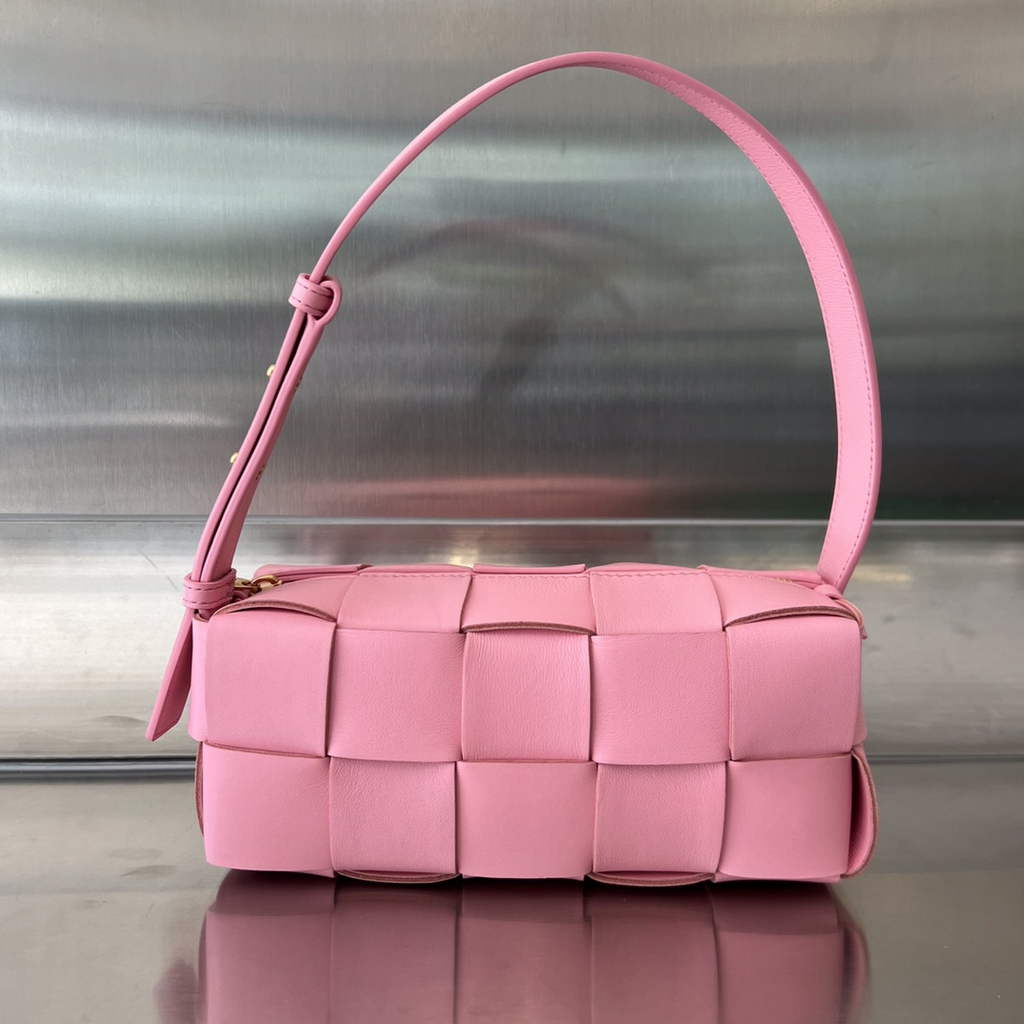 Bottega Veneta BV 729166 Small Brick Cassette In Pink