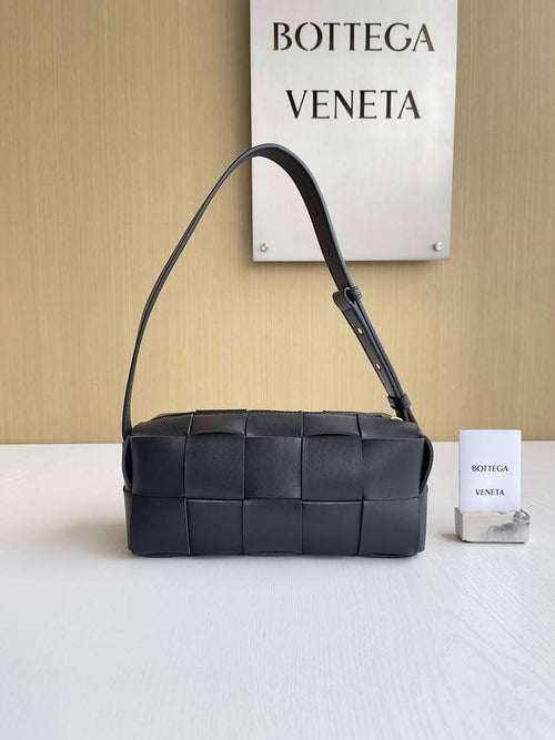 Bottega Veneta BV 729166 Small Brick Cassette In Black