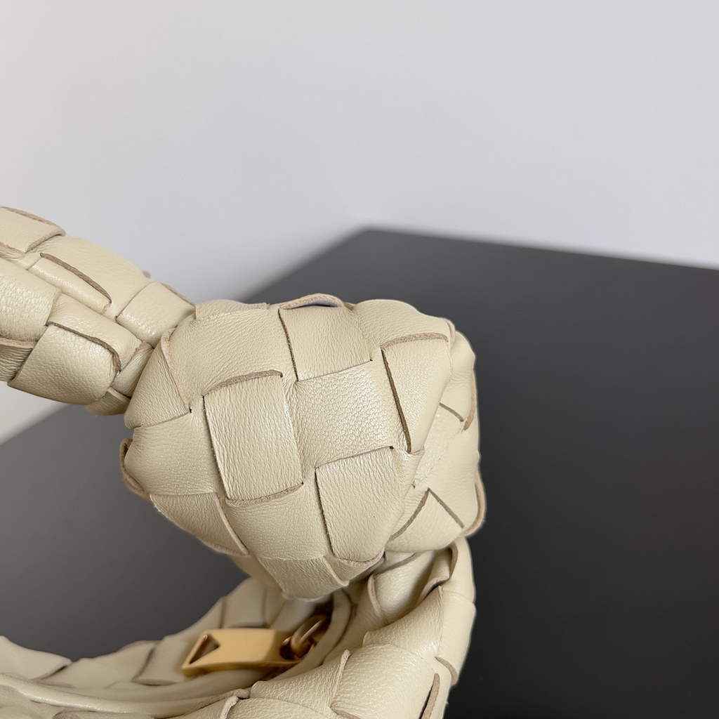 Bottega Veneta Candy Jodie bag 730828 Calfskin Beige