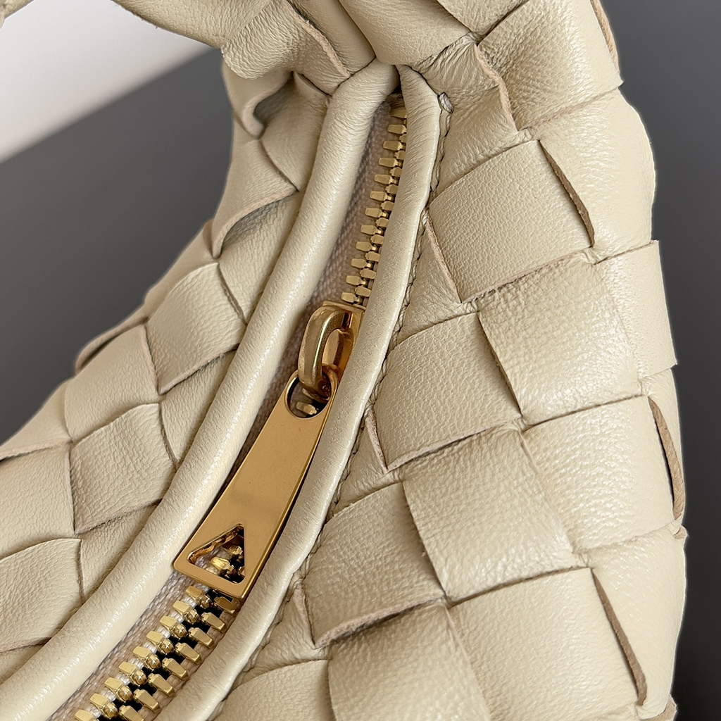 Bottega Veneta Candy Jodie bag 730828 Calfskin Beige