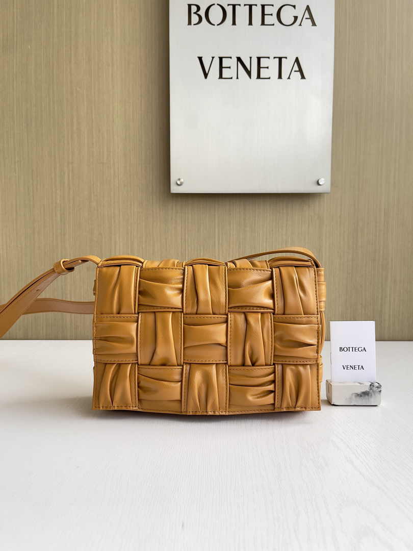 Bottega Veneta Cassette Bag 717089 Calfskin Yellow