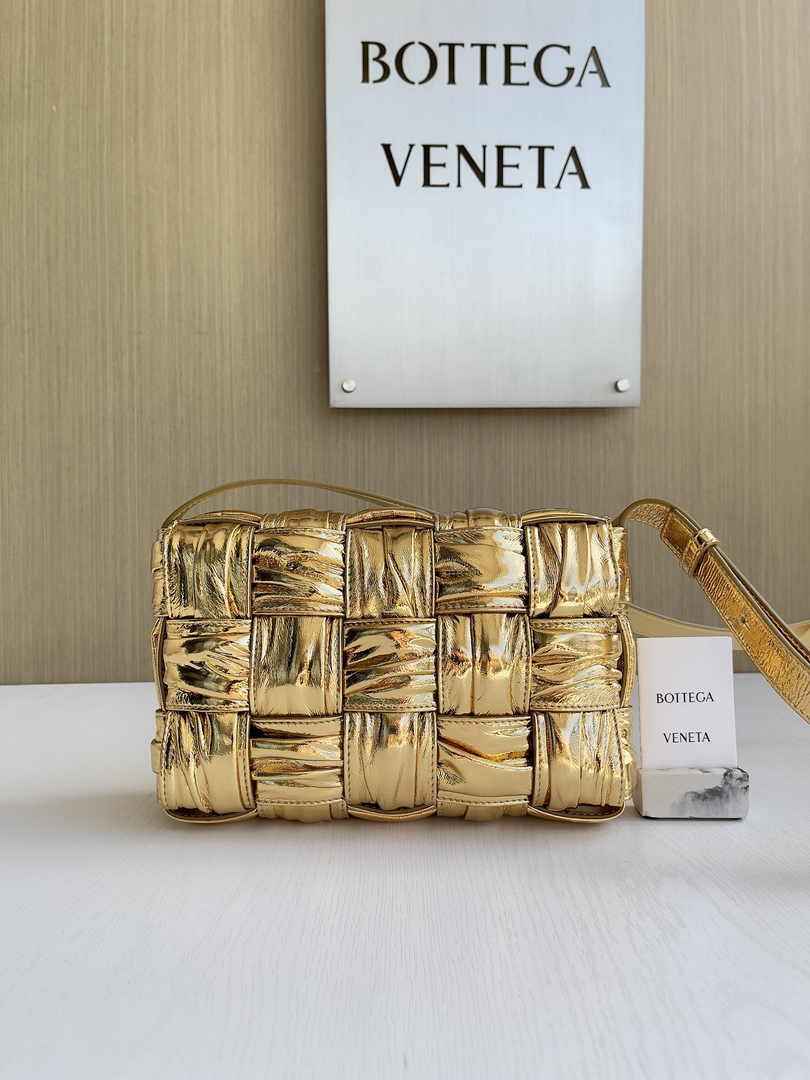 Bottega Veneta Cassette Bag 717089 Calfskin Gold