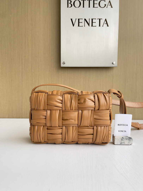 Bottega Veneta Cassette Bag 717089 Calfskin Tan