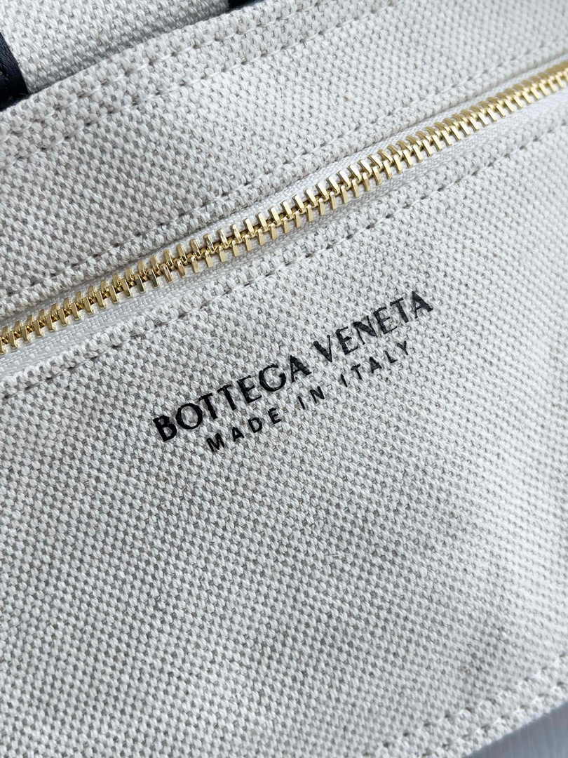 Bottega Veneta Cassette Bag 741451 Cotton Beige Gold