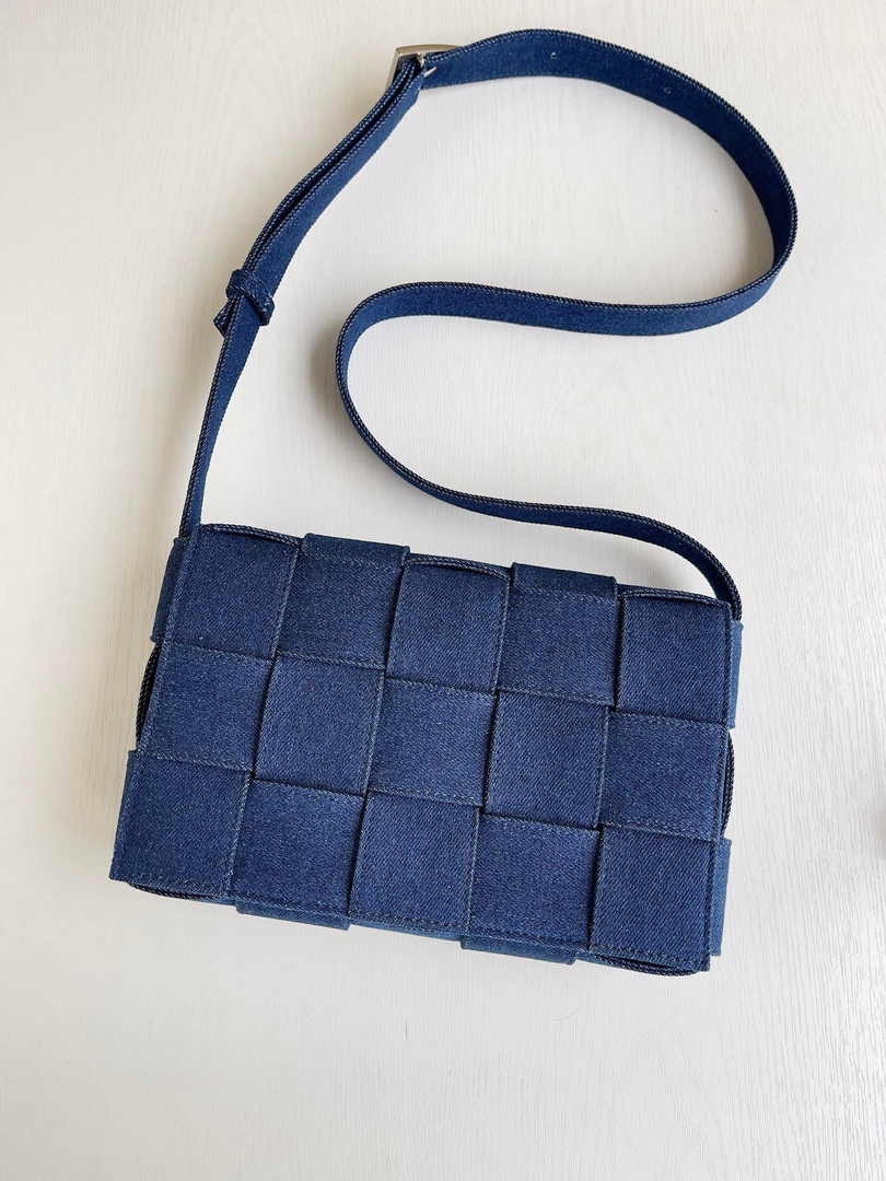 Bottega Veneta Cassette Bag 744020  In Denim In Blue