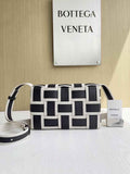 Bottega Veneta Cassette Bag 755217 Lambskin Natural-Fondant