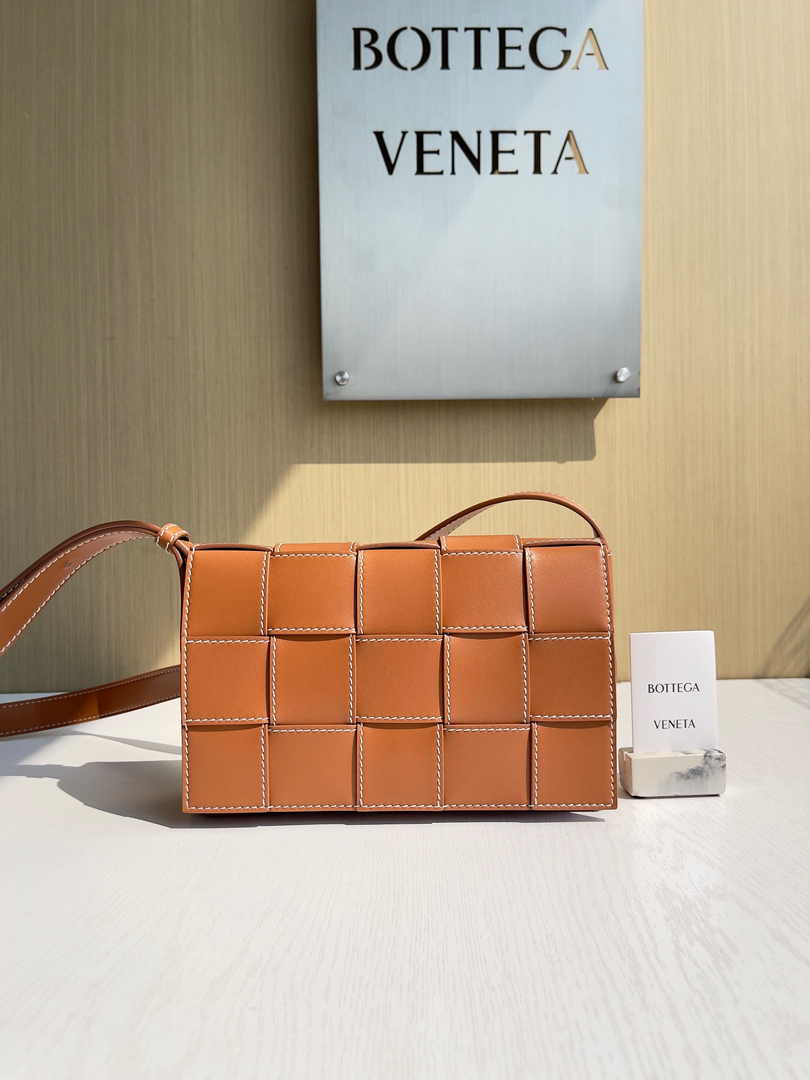 Bottega Veneta Cassette Bag 758105 Calfskin Brown