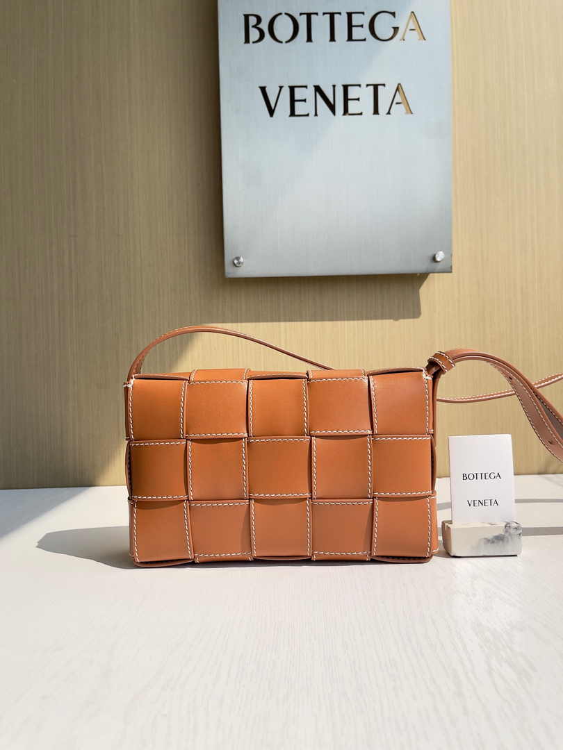 Bottega Veneta Cassette Bag 758105 Calfskin Brown