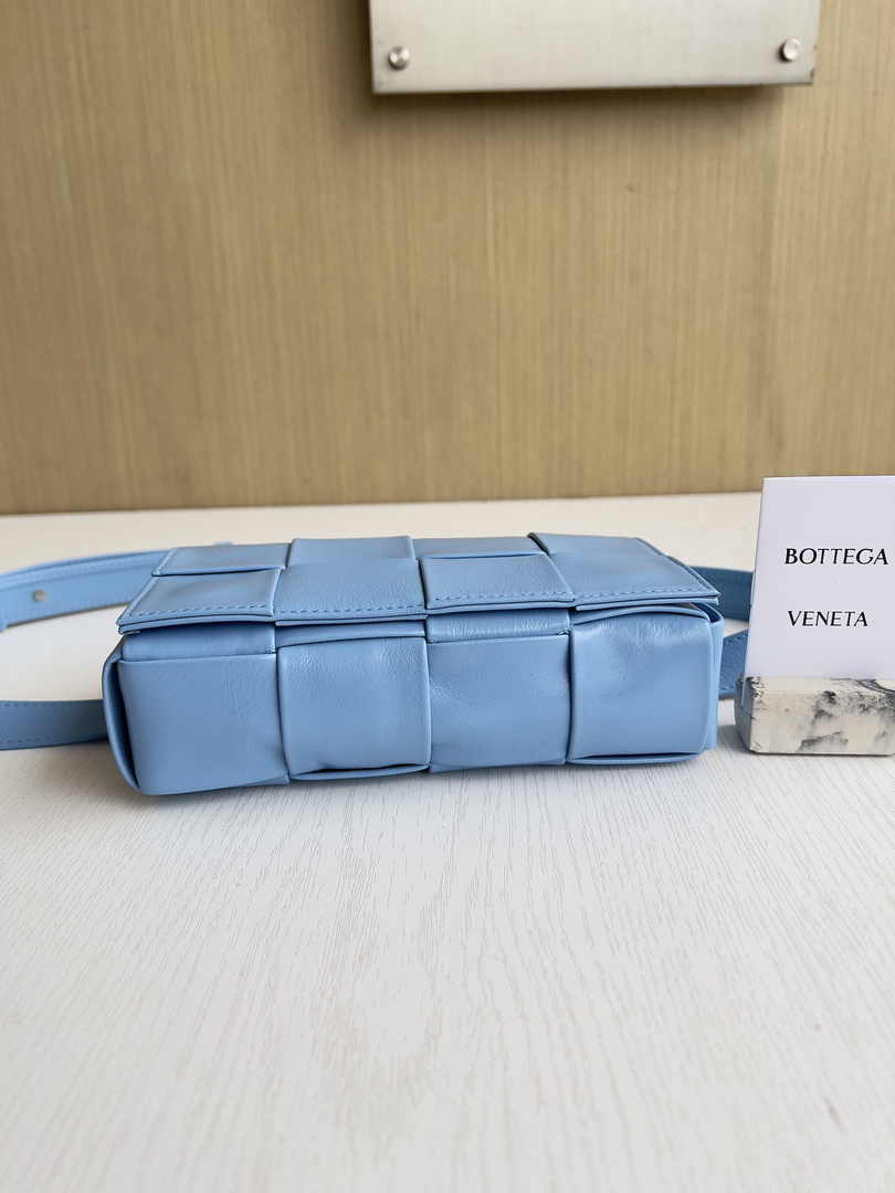 Bottega Veneta Cassette Belt Bag 651053 Lambskin Blue