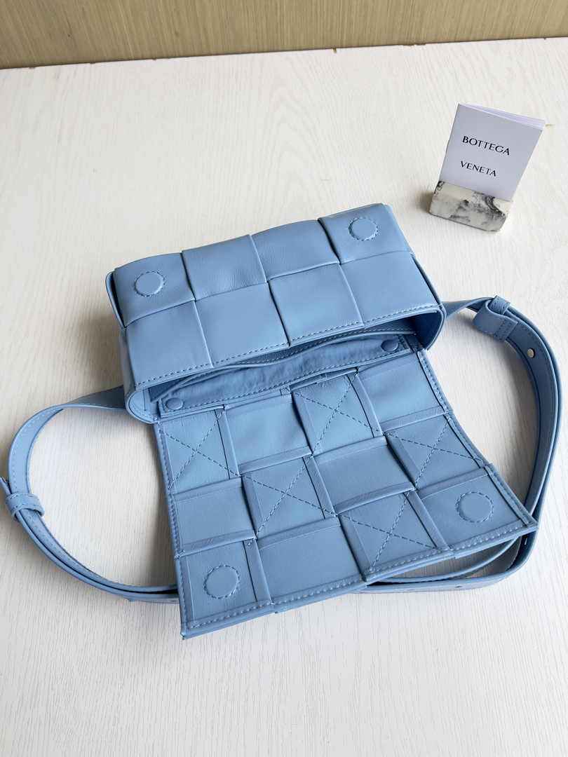 Bottega Veneta Cassette Belt Bag 651053 Lambskin Blue