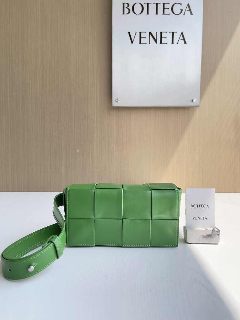 Bottega Veneta Cassette Belt Bag 651053 Lambskin Green