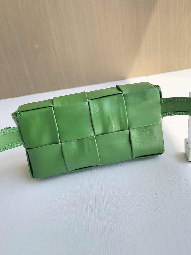 Bottega Veneta Cassette Belt Bag 651053 Lambskin Green